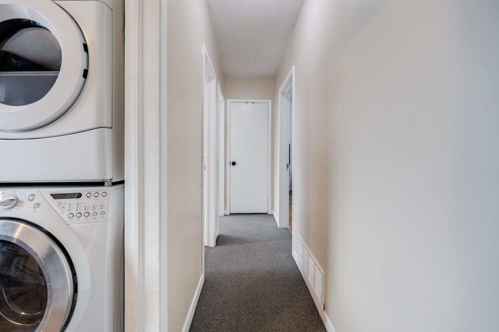 Eglinton West Guest Suite Toronto Exterior foto